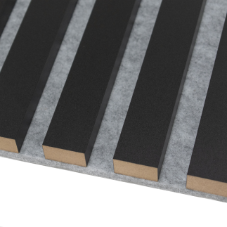 Lamela ścienna na szarym filcu - czarny lamel