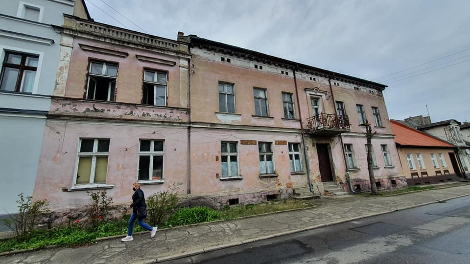 Elewacja przed wykończeniem sztukaterią elewacyjną