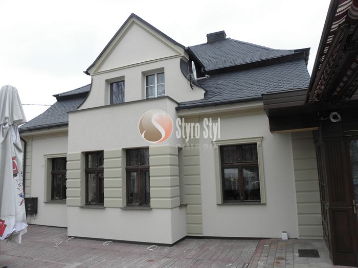 Nowoczesne elewacje starych domów piętrowych