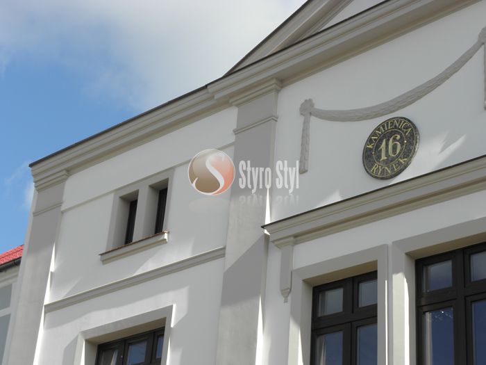 Gzymsy styropianowe elewacyjne powlekane żywicą