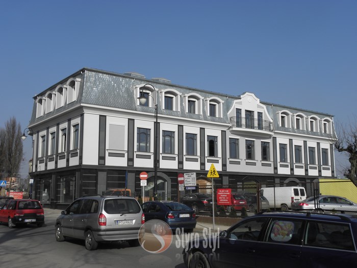 Kolory elewacji, modne elewacje 2024, kolorystyka elewacji, sztukateria, gzymsy