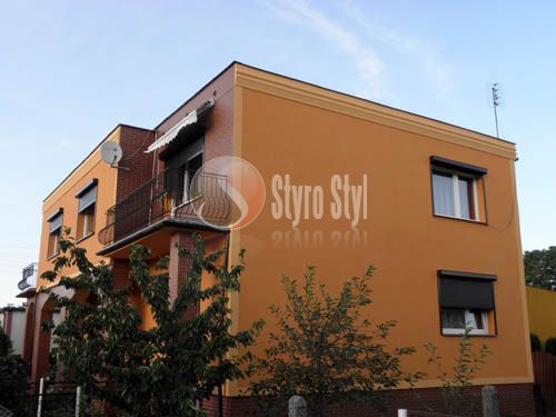 Kolory elewacji, modne elewacje 2024, kolorystyka elewacji, sztukateria, gzymsy