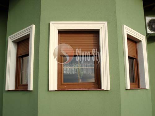 Kolory elewacji, modne elewacje 2024, kolorystyka elewacji, sztukateria, gzymsy