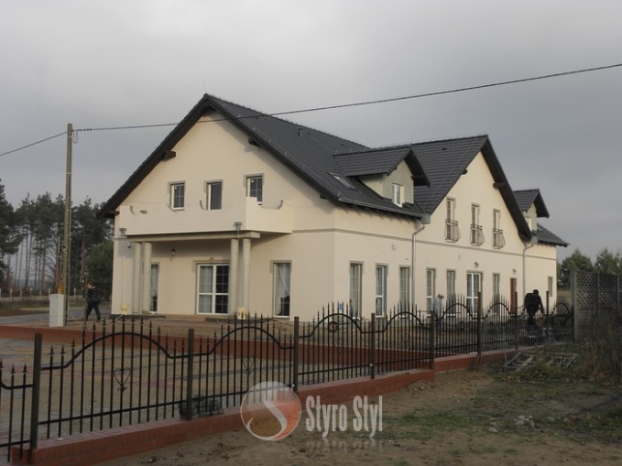 Czym są listwy elewacyjne powlekane żywicą?