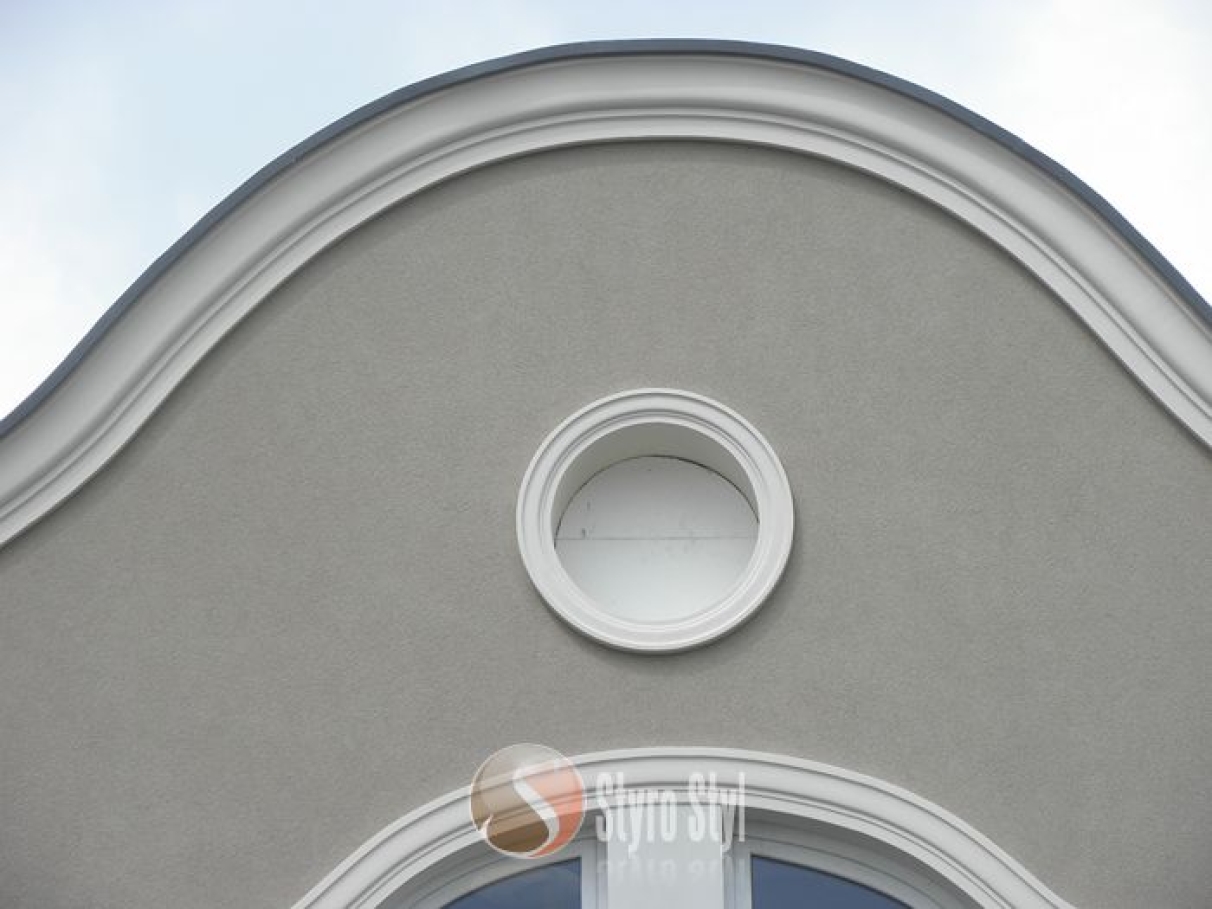 Łuki i zdobienia elewacji