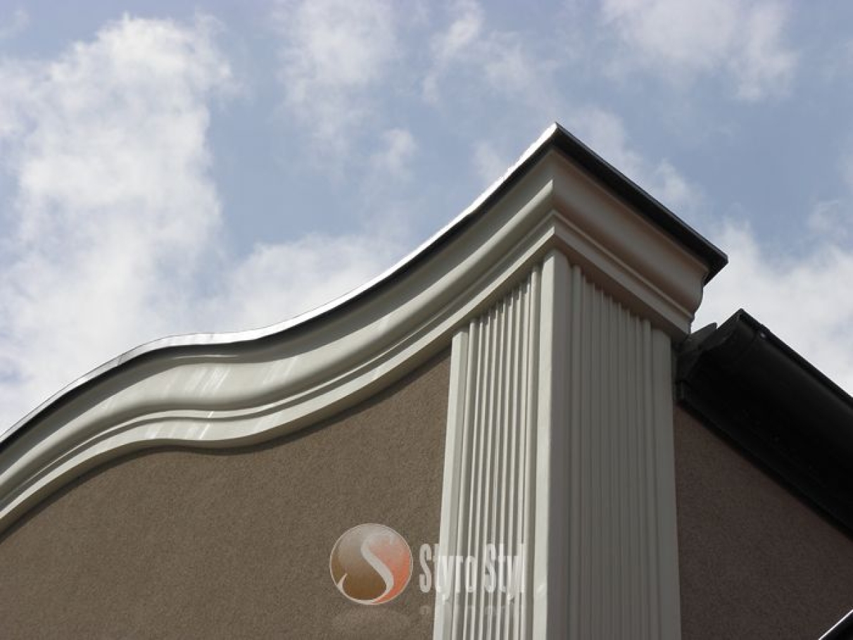 Lamela elewacyjna ze styropianu powlekanego żywicą - nowoczesna alternatywa dla drewna