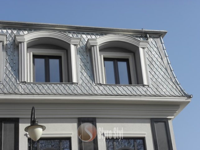 Modne elewacje domów 2024: Kolorystyka, pomysły i dekoracje